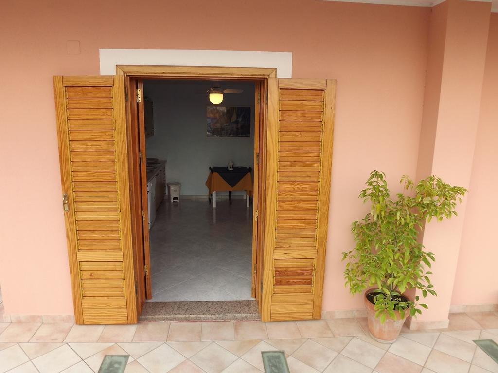Villa Jovanna Letojanni Bagian luar foto