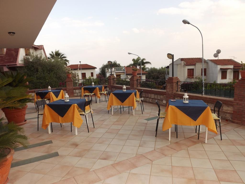 Villa Jovanna Letojanni Bagian luar foto