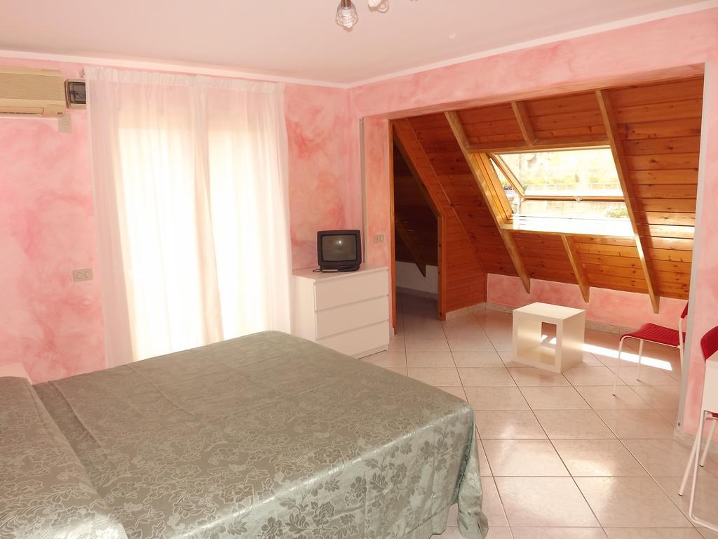 Villa Jovanna Letojanni Ruang foto